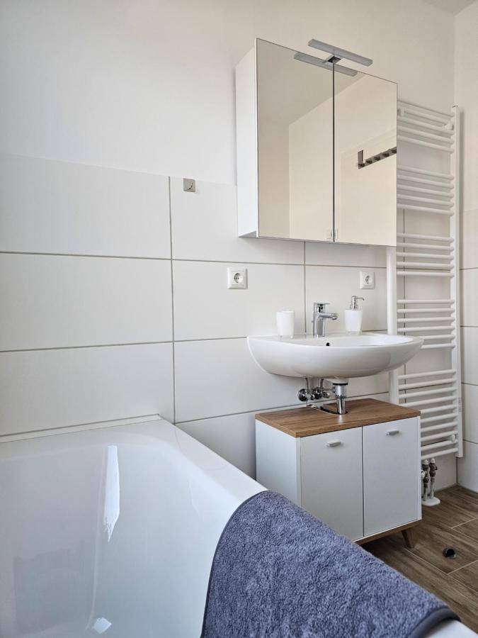 Schoene Grosse Ferienwohnung 79M2 Und 2 Baeder, Zentrumnah, 2Og Ерфурт Екстер'єр фото