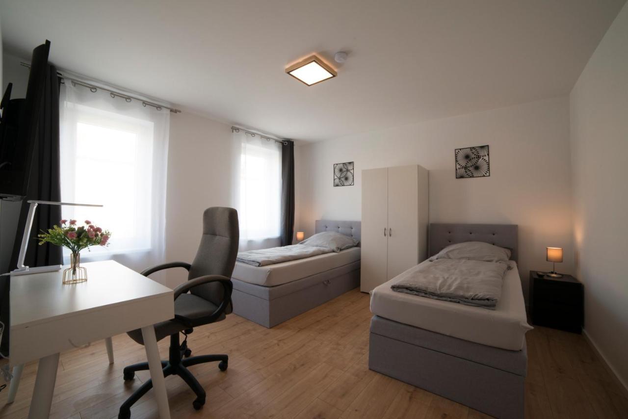 Schoene Grosse Ferienwohnung 79M2 Und 2 Baeder, Zentrumnah, 2Og Ерфурт Екстер'єр фото