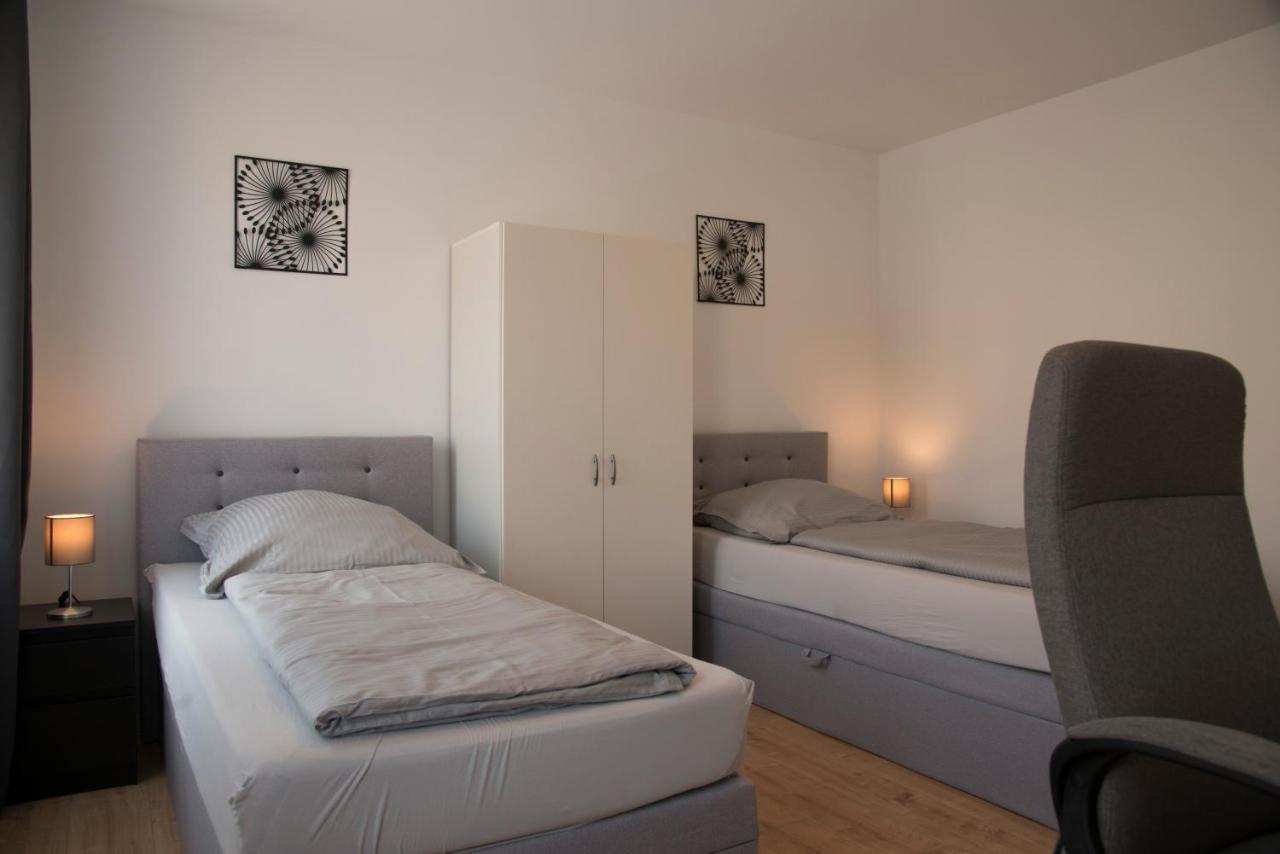 Schoene Grosse Ferienwohnung 79M2 Und 2 Baeder, Zentrumnah, 2Og Ерфурт Екстер'єр фото