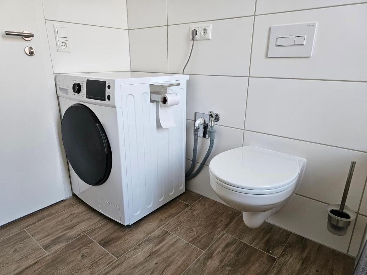 Schoene Grosse Ferienwohnung 79M2 Und 2 Baeder, Zentrumnah, 2Og Ерфурт Екстер'єр фото