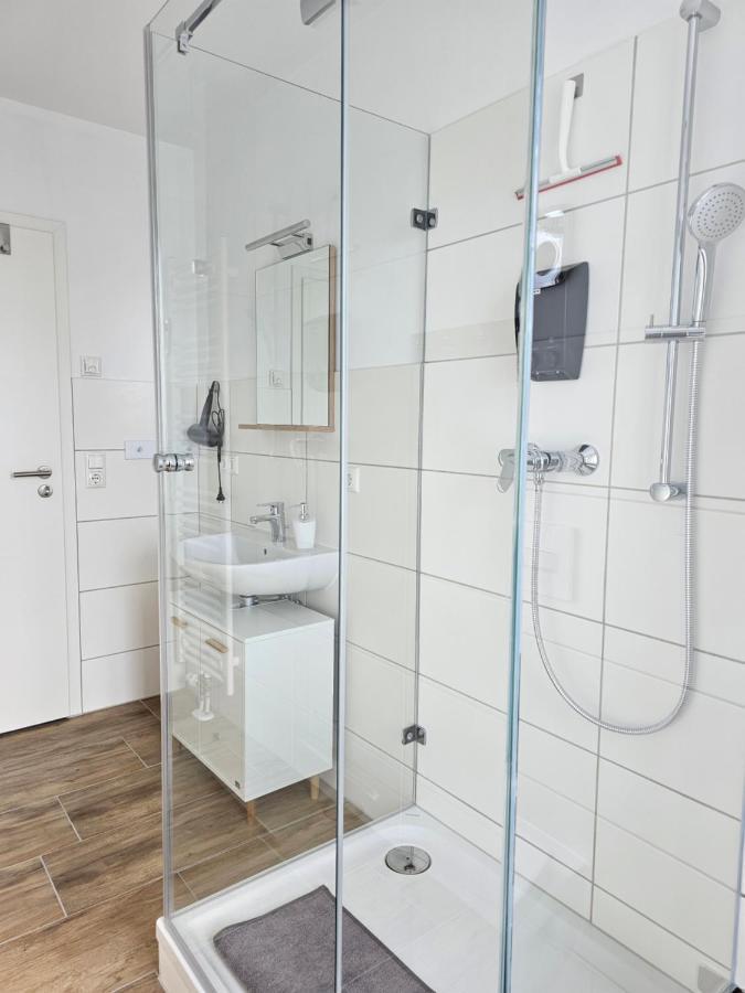 Schoene Grosse Ferienwohnung 79M2 Und 2 Baeder, Zentrumnah, 2Og Ерфурт Екстер'єр фото